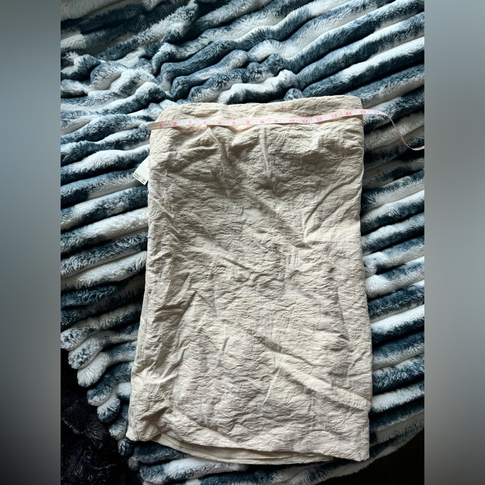 Textured Shift Mini Dress - Picture 10 of 11